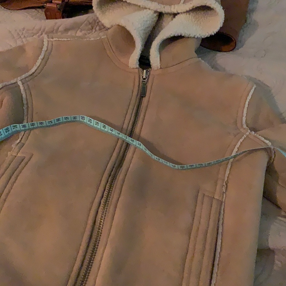 Gap- unisex jacket size can (4-5) thin but warm